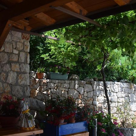 Apartments Sandra Brseč Εξωτερικό φωτογραφία