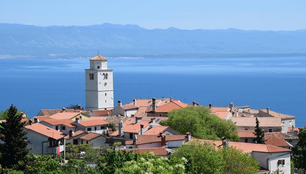 Apartments Sandra Brseč Εξωτερικό φωτογραφία