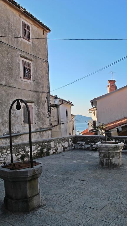 Apartments Sandra Brseč Εξωτερικό φωτογραφία