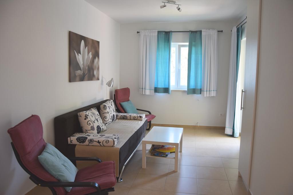 Apartments Sandra Brseč Εξωτερικό φωτογραφία