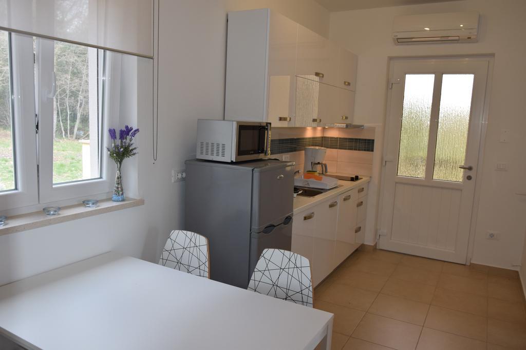 Apartments Sandra Brseč Εξωτερικό φωτογραφία