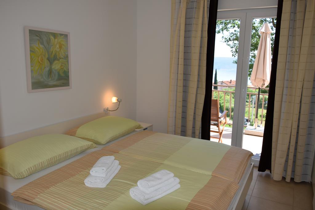 Apartments Sandra Brseč Εξωτερικό φωτογραφία
