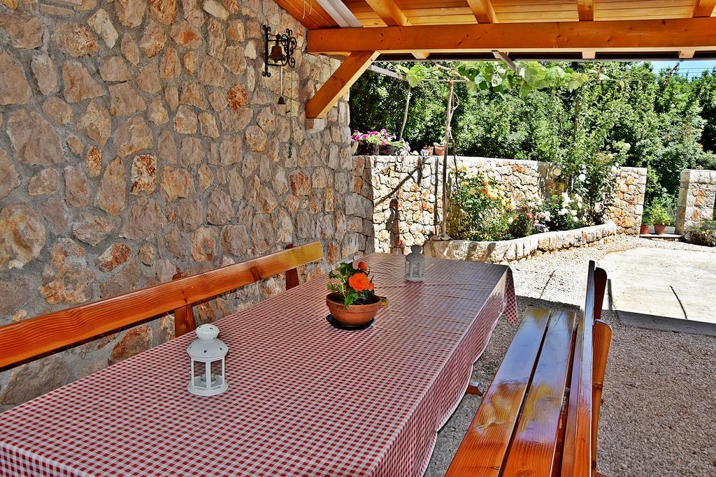 Apartments Sandra Brseč Εξωτερικό φωτογραφία